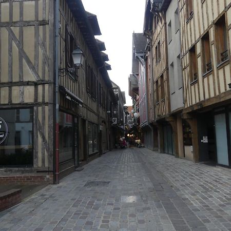 Le Chalet Troyen Troyes Extérieur photo